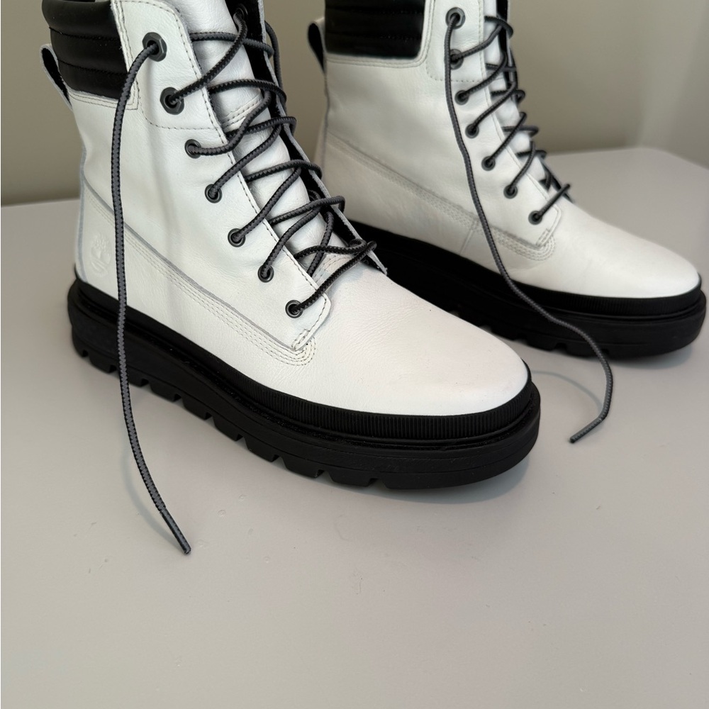 Women's White and Black Lace-Up Boots - Timberland - New